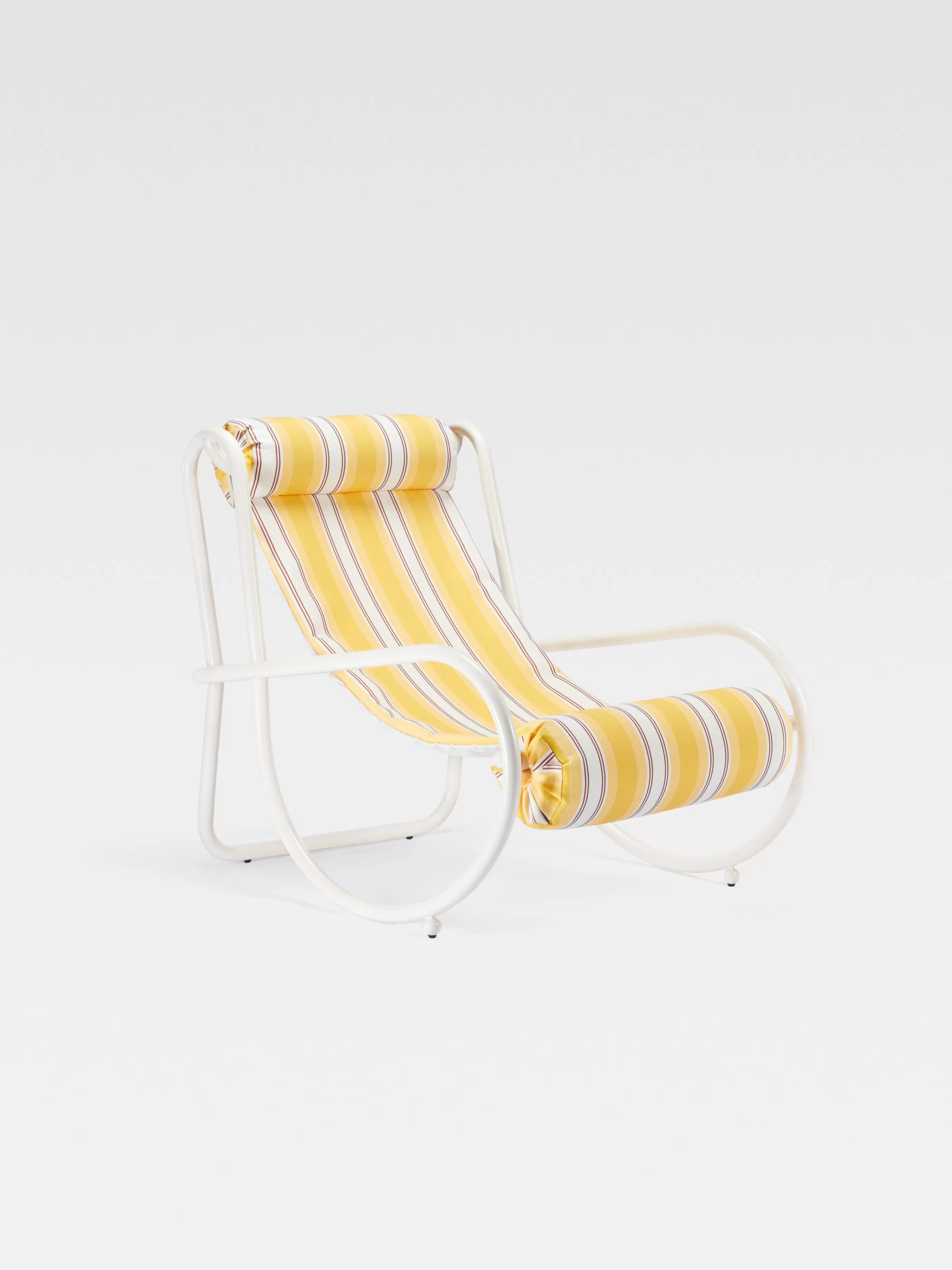 Femme/Homme Jacquemus + Exteta - Locus Solus Fauteuil par Gae Aulenti